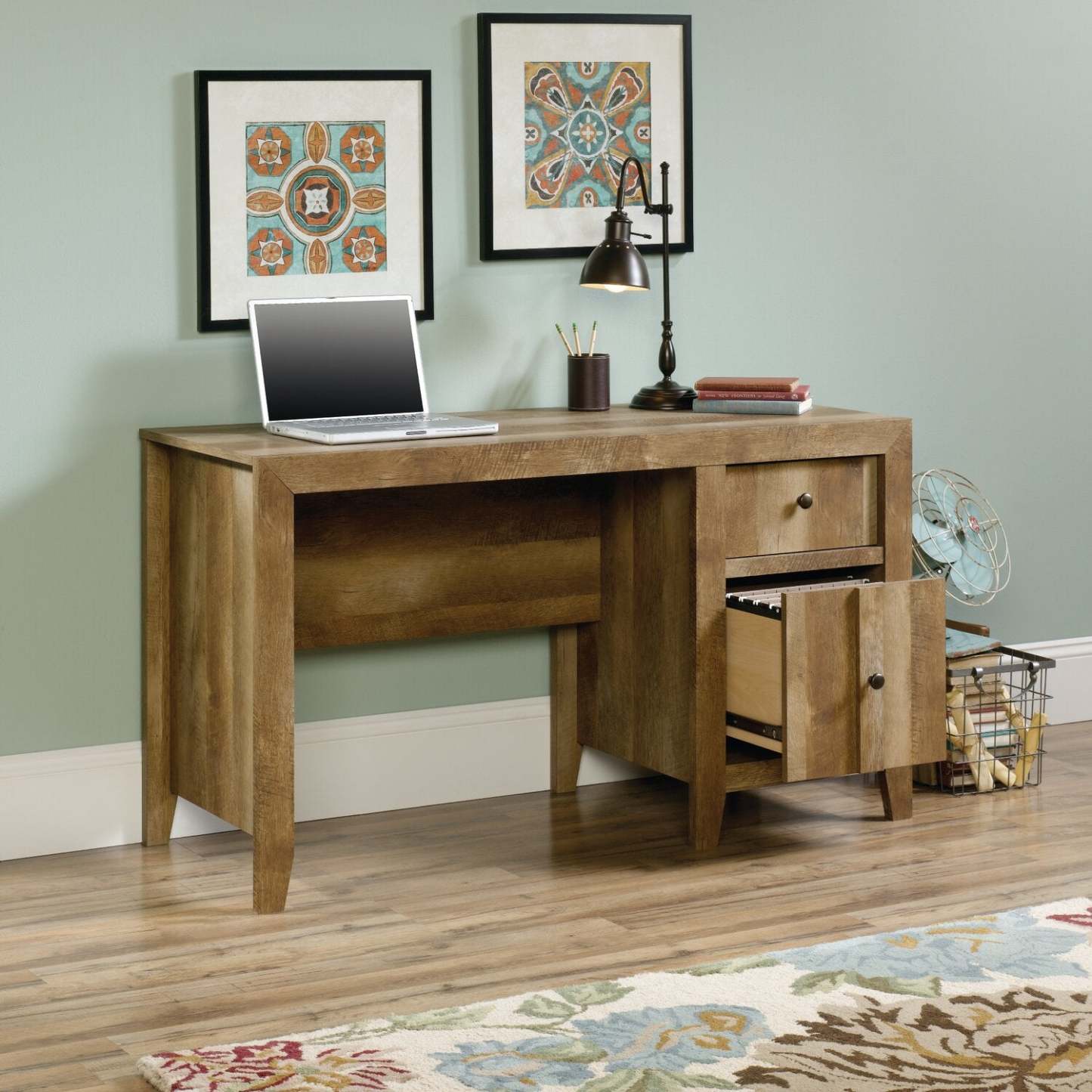 Dakota Pass 53.15 Computer Office Desk with 2-Drawers - Craftsmen Oak|Bureau d'ordinateur Dakota Pass de 53,15 po à 2 tiroirs - chêne artisanal