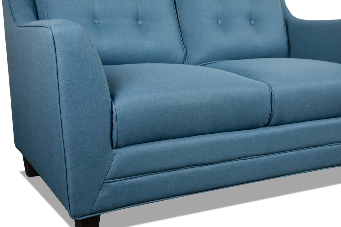 Causeuse Novalee de 57 po en tissu d’apparence lin avec accoudoirs évasés et capitonnage à boutons - bleue