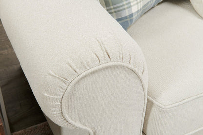 Canapé Scarlett de 87 po fabriqué au Canada en tissu de chenille avec accoudoirs enroulés et coussins décoratifs - beige écru