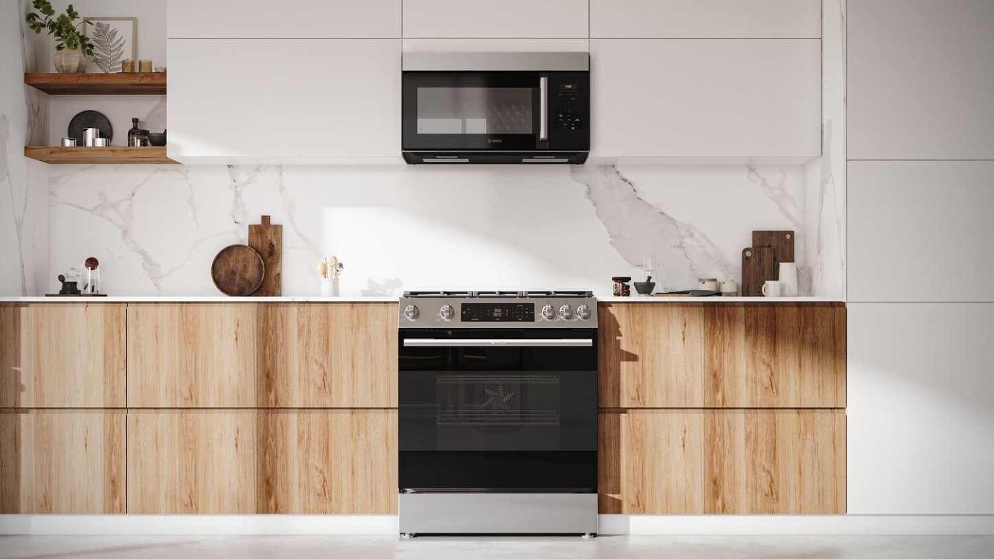 Bosch 30 5.8 Cu. Ft. 100 Series Gas Range with Rapid Preheat and Air Fry - Stainless Steel - HGF1050MUC | Cuisinière à gaz Bosch série 100 de 5,8 pi3 et de 30 po avec préchauffage rapide et friture à air - acier inoxydable - HGF1050MUC | HGF105MC