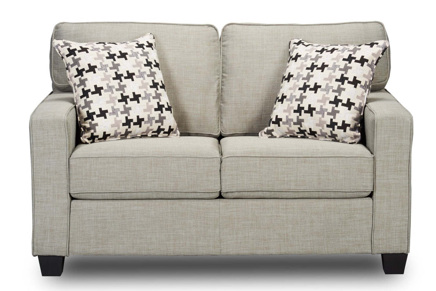 Made in Canada Sawyer 57 Linen-Look Fabric Loveseat with Reversible Cushions and Accent Pillows - Light Grey | Causeuse Sawyer de 57 po fabriquée au Canada en tissu d’apparence lin avec coussins réversibles et coussins décoratifs - gris clair