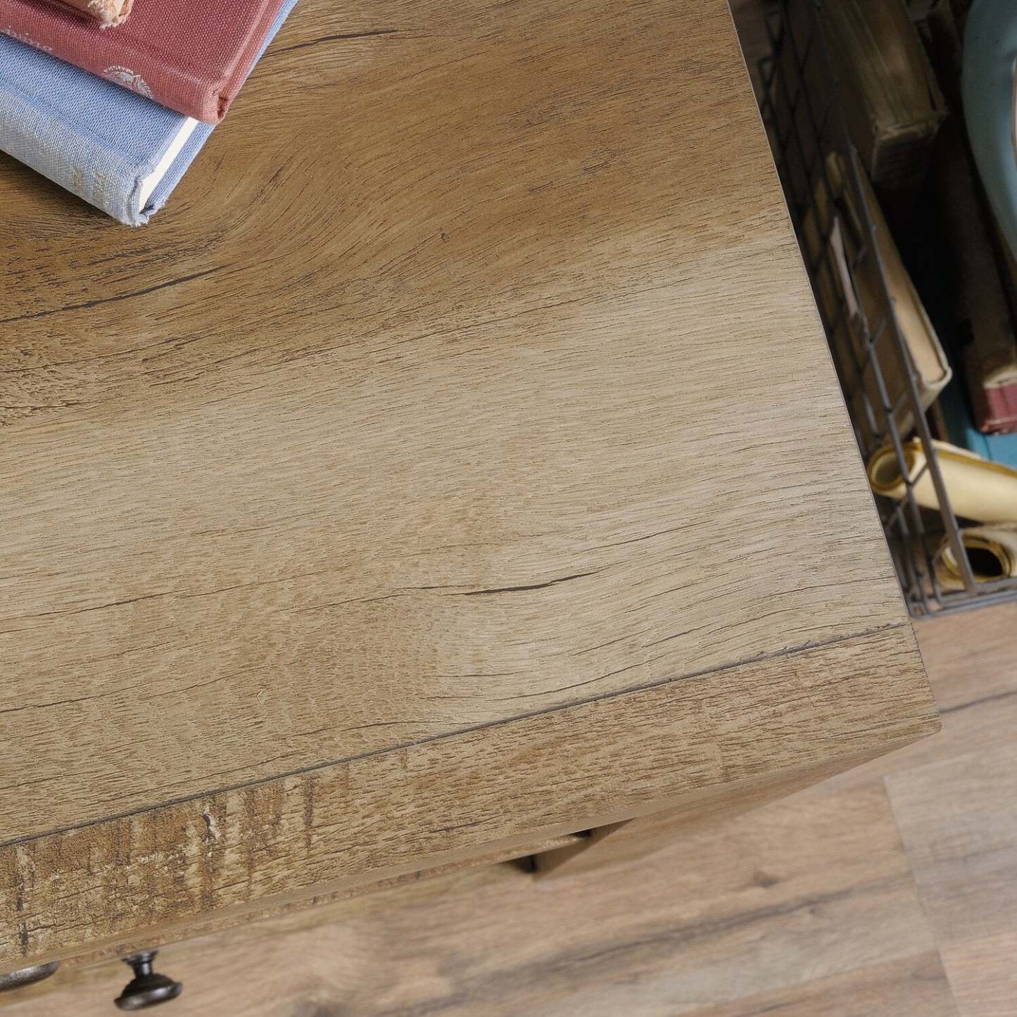 Dakota Pass 53.15 Computer Office Desk with 2-Drawers - Craftsmen Oak|Bureau d'ordinateur Dakota Pass de 53,15 po à 2 tiroirs - chêne artisanal