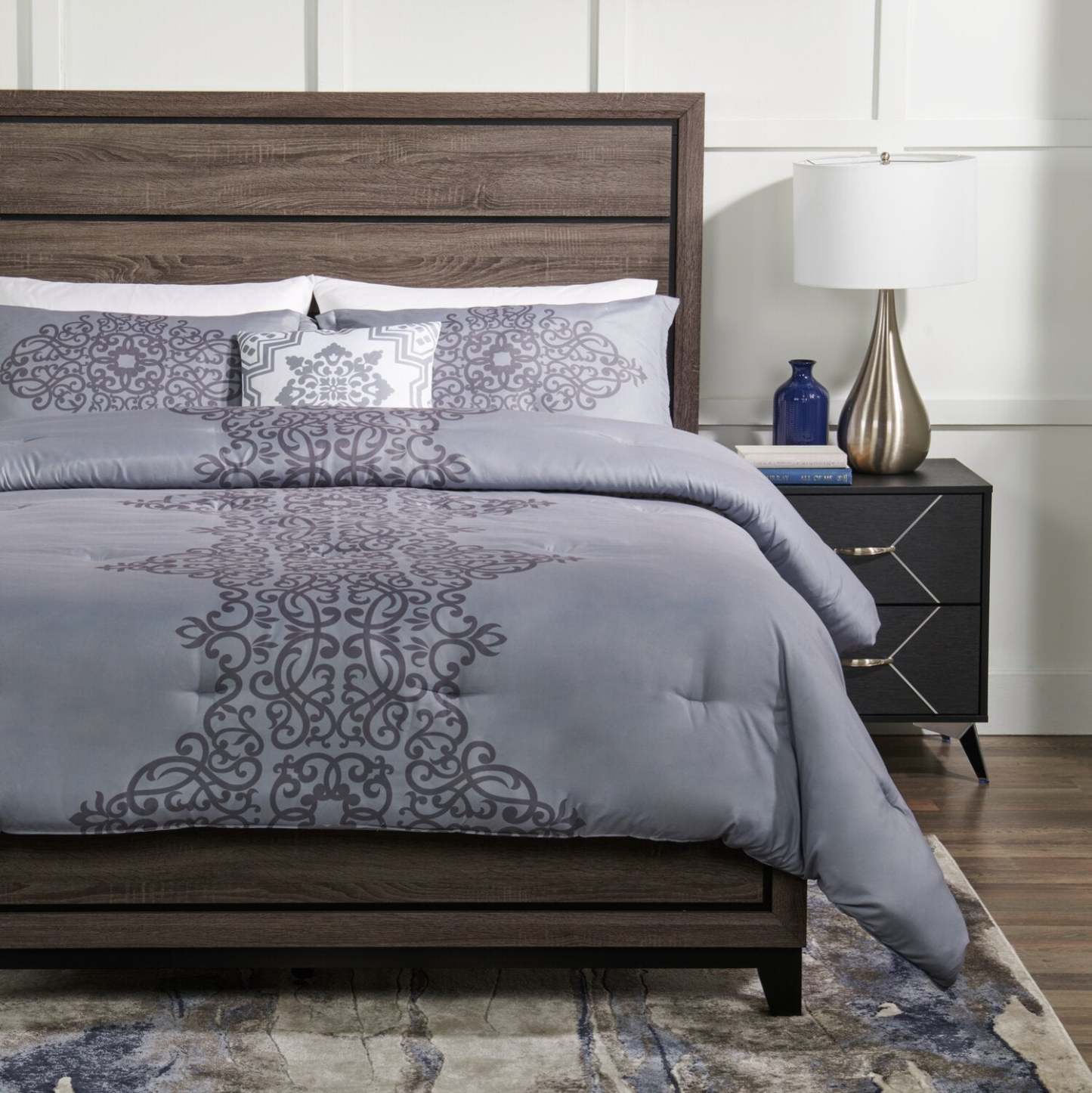 Arista 4-Piece Full/Queen Comforter Set - Grey | Ensemble d'édredon Arista 4 pièces pour lit double ou grand lit - gris