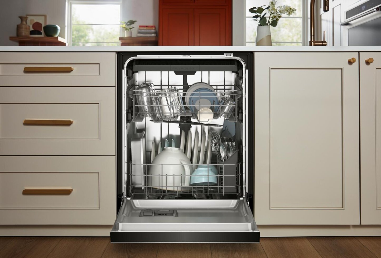 Lave-vaisselle KitchenAid de 24 po et de 47 dBA avec panier à ustensiles sur le troisième niveau - acier inoxydable PrintShieldMC - KDFS224SPS