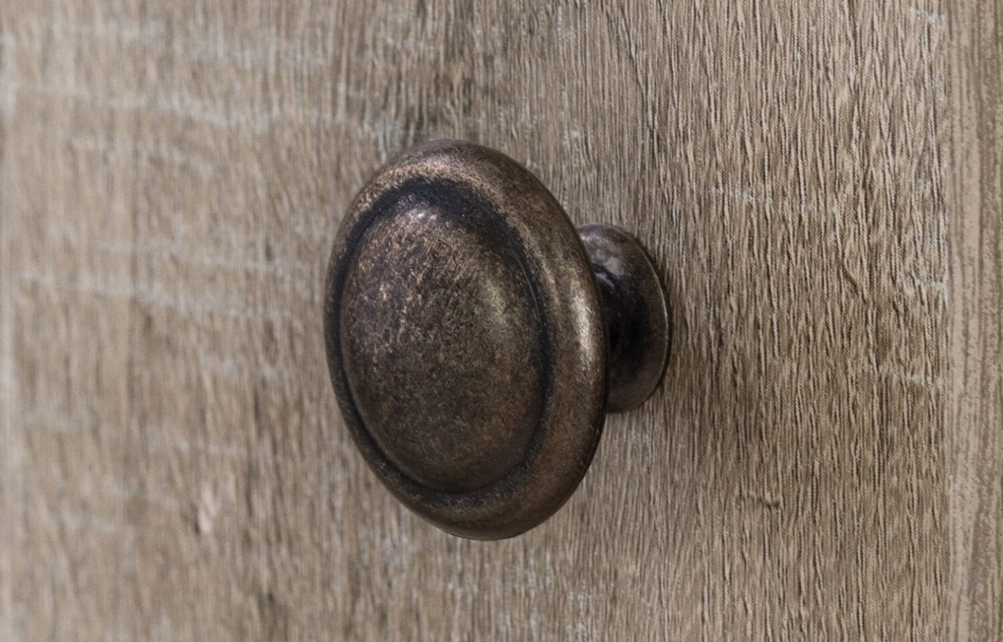 Holt Bedroom 2-Drawer Chest with Storage Cabinet, 33.75W x 63.5H, Made in Canada - Brown | Commode verticale Holt de 33,75 po (L) x 63,5 po (H) à 2 tiroirs avec armoire de rangement pour la chambre à coucher, fabriquée au Canada - brune