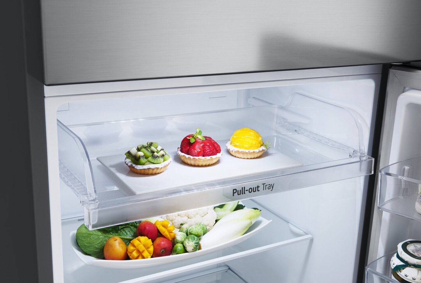 LG 28 13 Cu. Fort. Réfrigérateur à congélateur supérieur - Argent platine - LT13C2000V | Réfrigérateur LG de 13 pi³ et de 28 po à congélateur supérieur - platine argentée - LT13C2000V