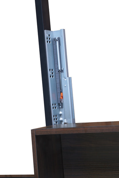 Lit de rangement Amos rembourré en tissu gris avec tête de lit à canaux et 3 tiroirs intégrés - format grand lit