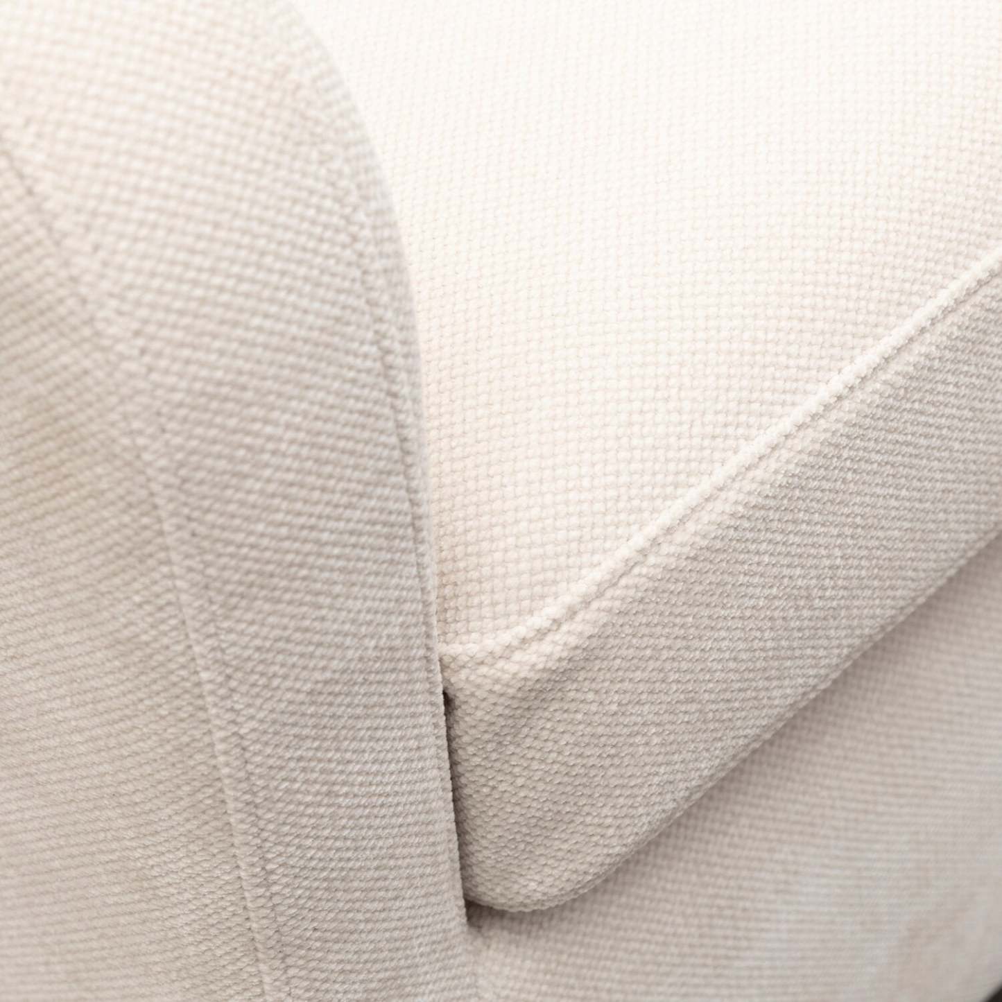 Ellie 29 Linen-Look Fabric Swivel Glider Accent Chair with Wingback and Recessed Arms - Beige | Fauteuil d’appoint à oreilles coulissant et pivotant Ellie de 29 po en tissu d’apparence lin avec accoudoirs en retrait - beige