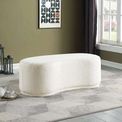 Maren 47.25 Banc courbé en tissu - Crème | Banc arrondi Maren de 47,25 po en tissu - crème