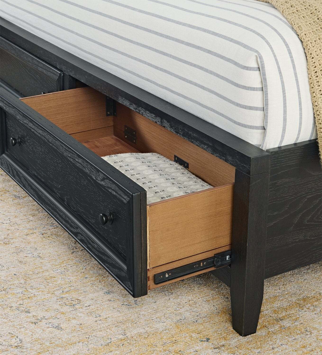 Lit à panneaux Casa avec tête de lit et cadre, en bois, noir - taille queen