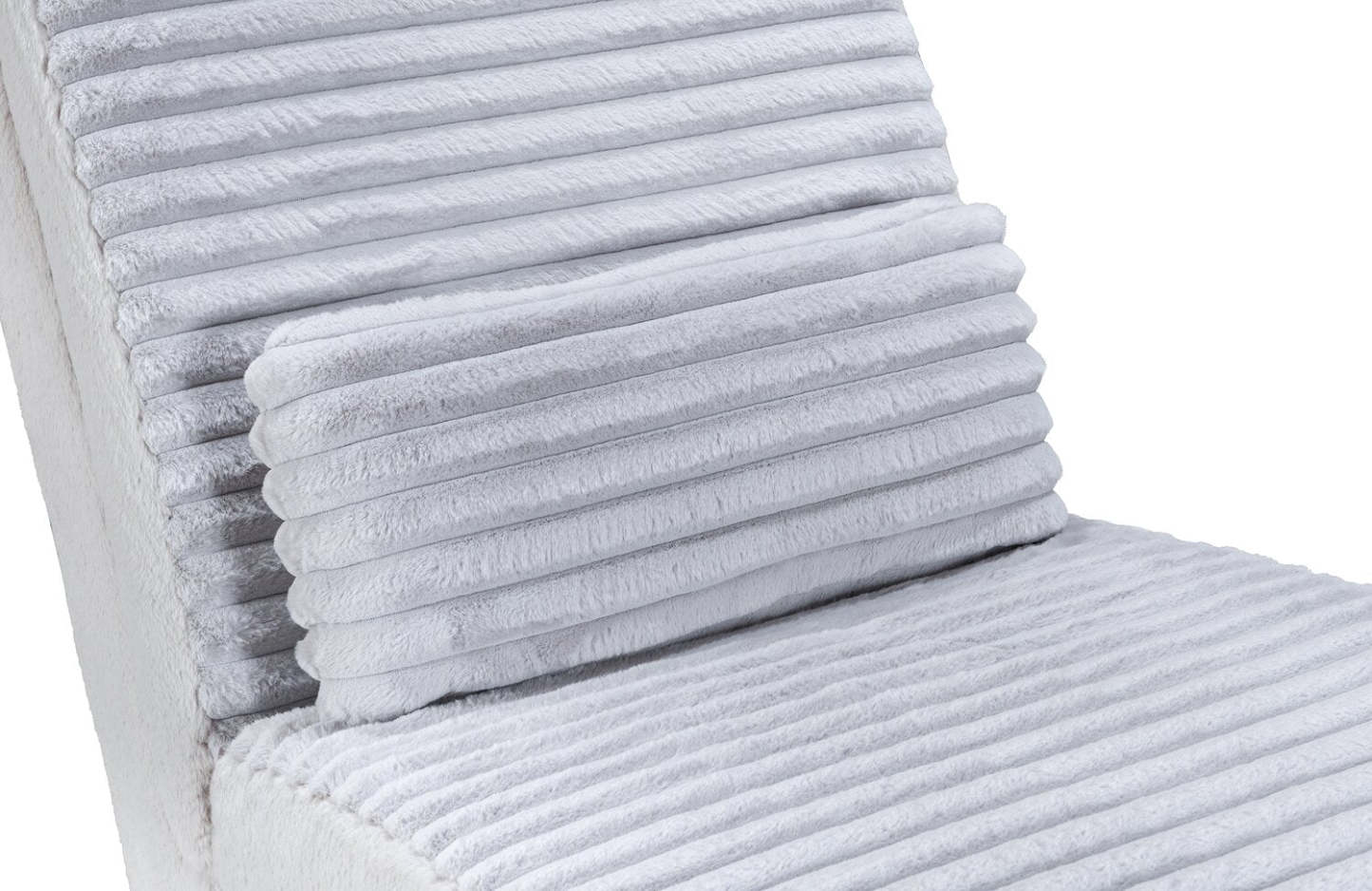 Chaise longue en tissu fausse fourrure ultra pelucheux Cleo 26 avec oreiller décoratif - Gris clair | Fauteuil long de détente Cleo de 26 po en tissu de fausse fourrure très douce avec coussin décoratif - gris clair