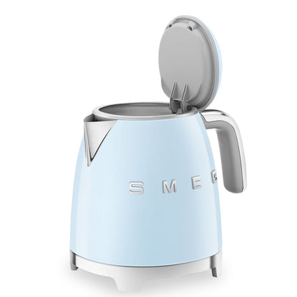 Smeg 0,8 L Mini Bouilloire Électrique Sans Fil - KLF05PBUS|Mini bouilloire électrique Smeg sans fil de 0,8 l - KLF05PBUS