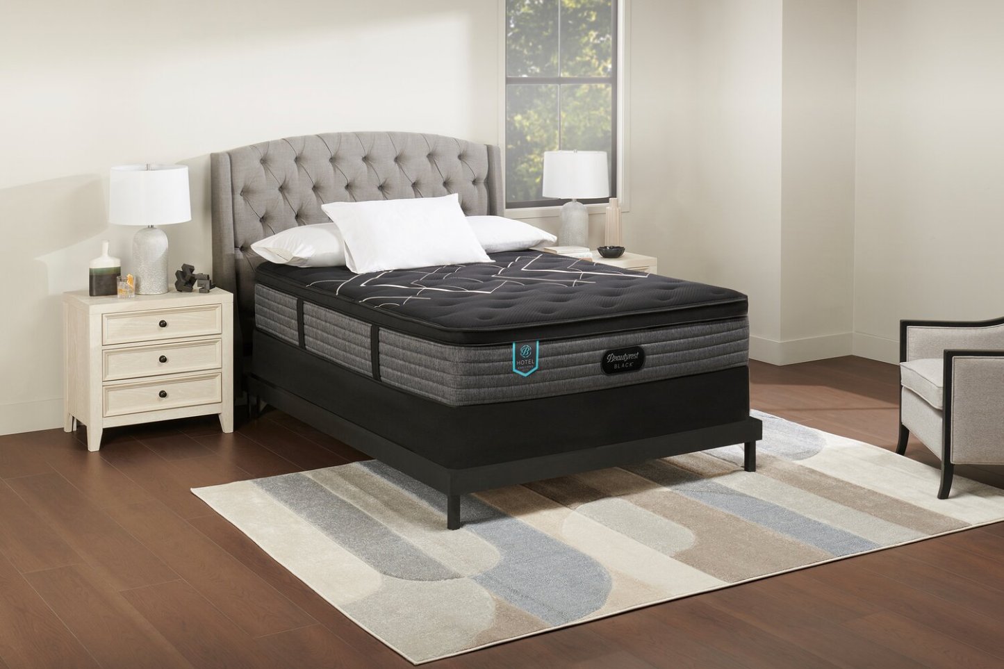 Matelas ferme à Euro-plateau Executive Suite de série Hotel de Beautyrest BlackMD pour grand lit
