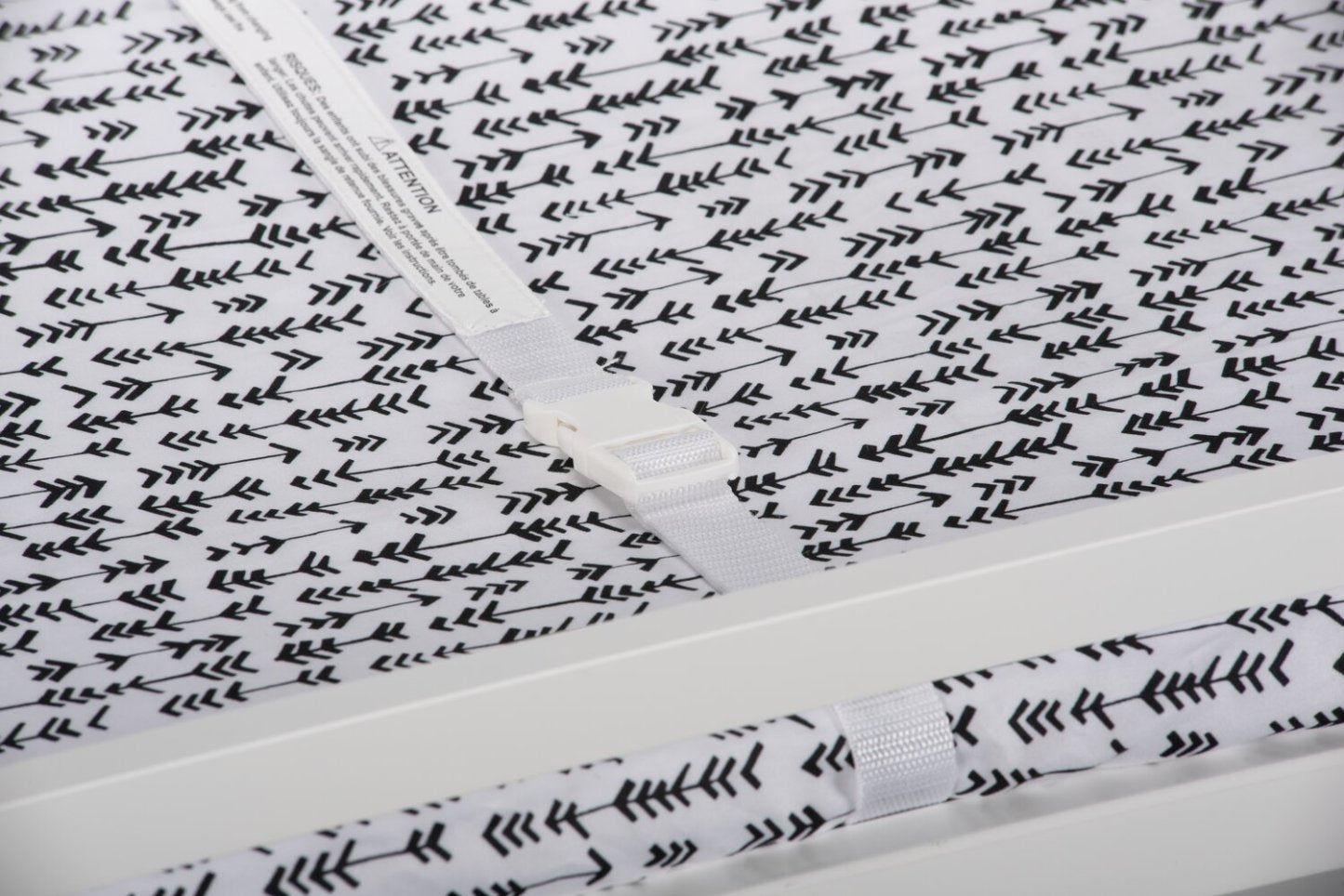 Table à langer avec matelas à langer Harper - Blanc | Table à langer Harper pour bébé avec matelas à langer - blanche