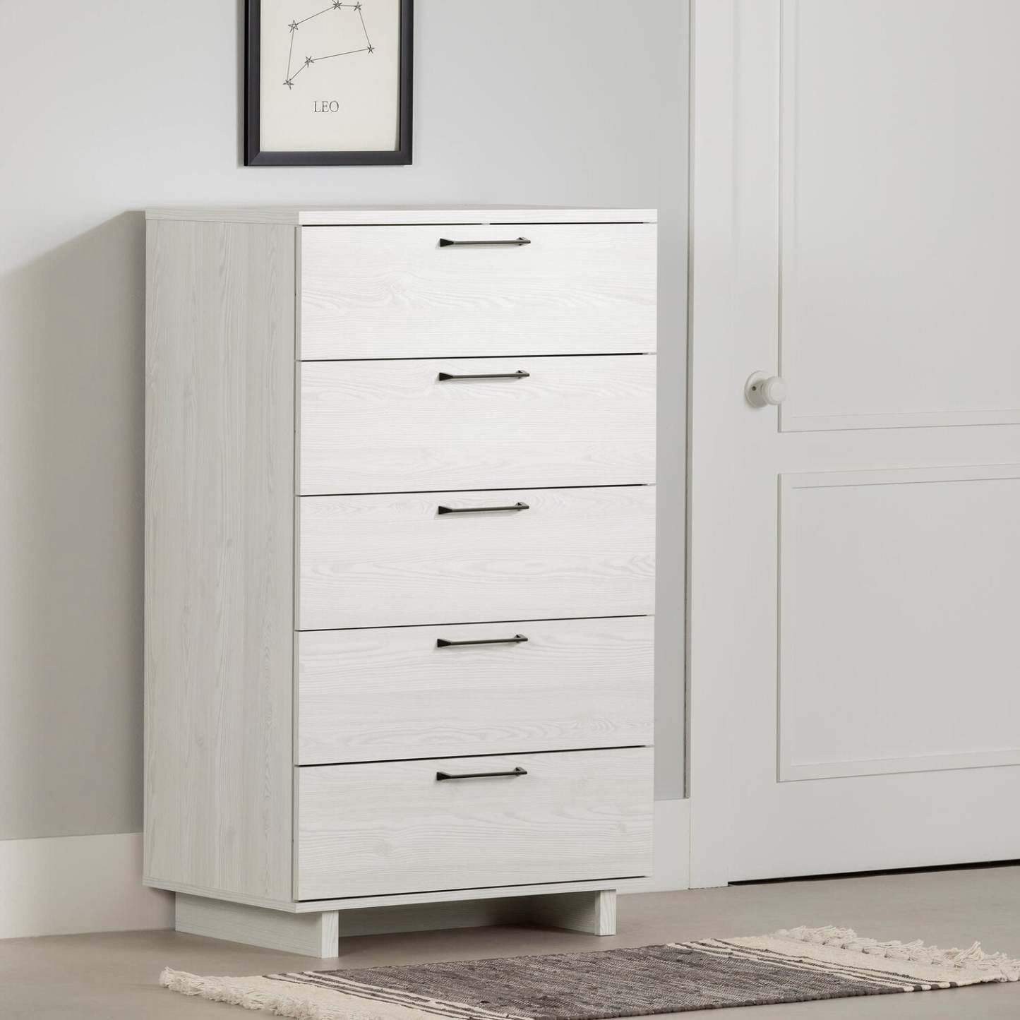 Commode de chambre à coucher à 5 tiroirs Everley, 29 W - Blanc | Commode verticale de chambre à coucher Everley de 29 po (L) à 5 tiroirs - blanche