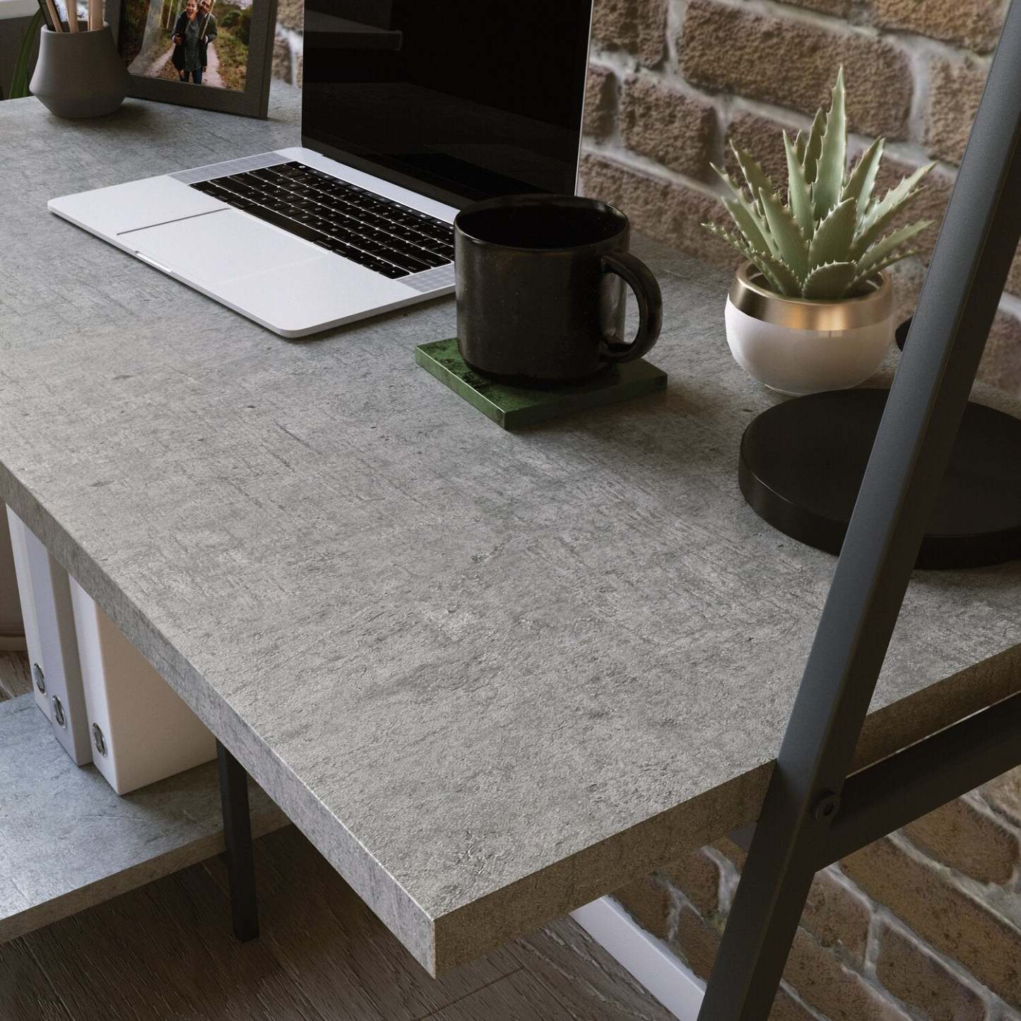 Bureau James de 43 po avec crédence et tablettes - gris