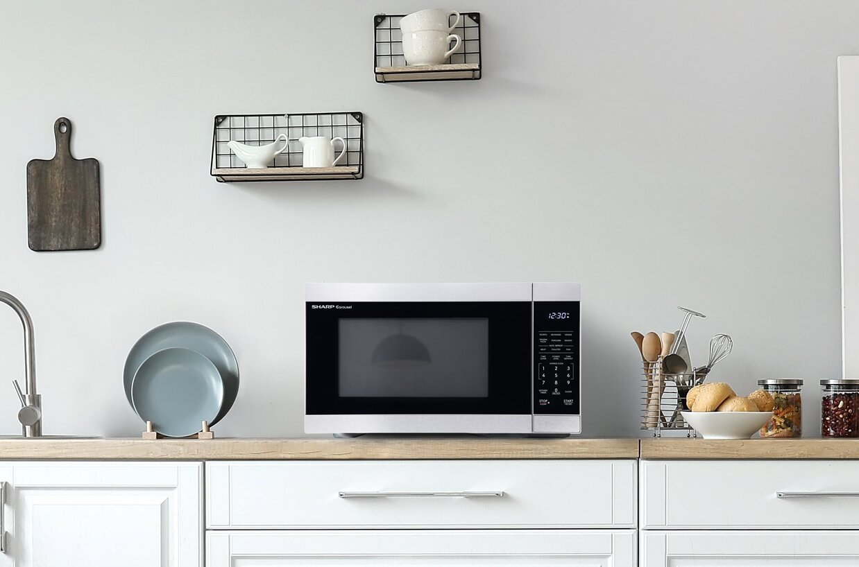 Pointu 1,1 Cu. Fort. Micro-ondes de comptoir Carousel® - Acier inoxydable - SMC1162KSC | Four à micro-ondes de comptoir Sharp de 1,1 pi3 avec plateau tournant CarouselMD - SMC1162KSC | SMC116SC