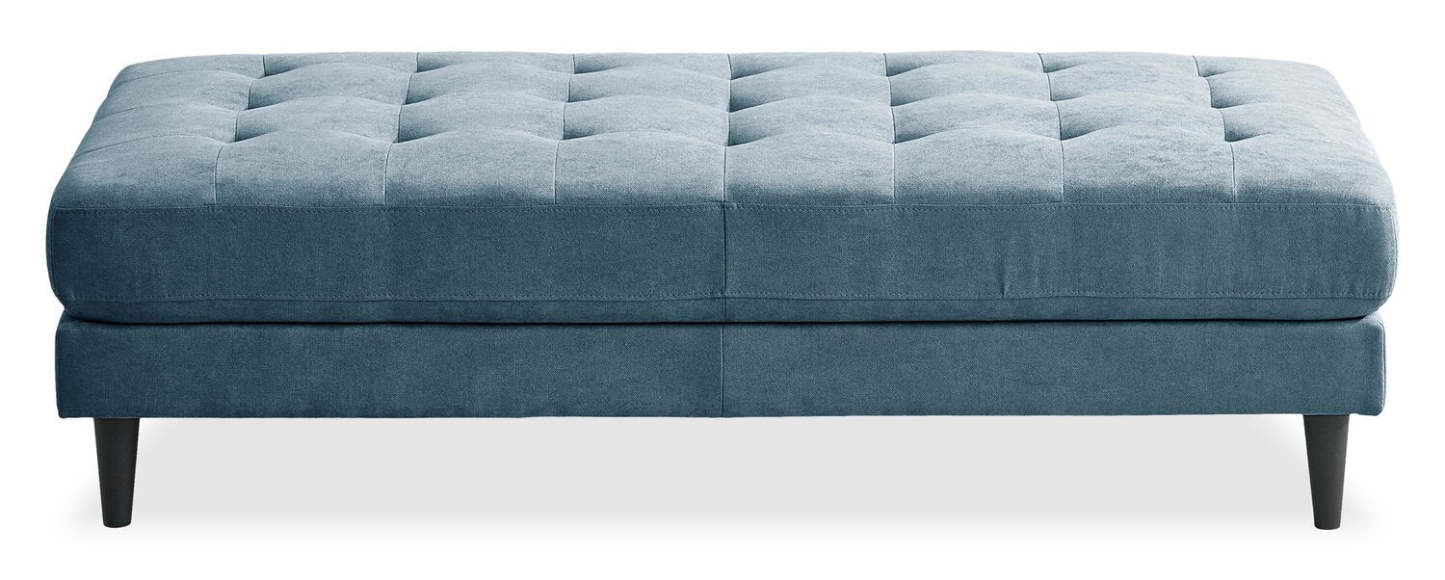 Ottoman en tissu Metro 63 avec coussin capitonné - Bleu denim | Pouf Metro de 63 po en tissu avec coussin capitonné - bleu denim