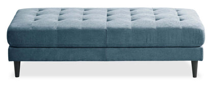 Ottoman en tissu Metro 63 avec coussin capitonné - Bleu denim | Pouf Metro de 63 po en tissu avec coussin capitonné - bleu denim