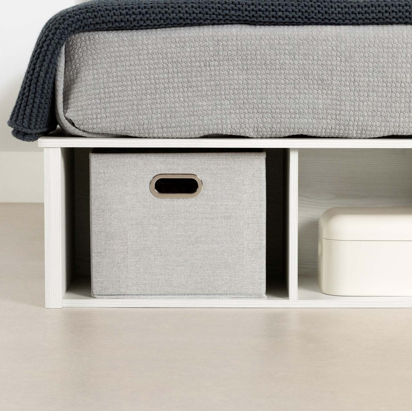 Lit plateforme Everley avec rangement et paniers intégrés, blanc - Taille simple | Lit plateforme Everley avec rangement et paniers intégrés, blanc - format lit simple