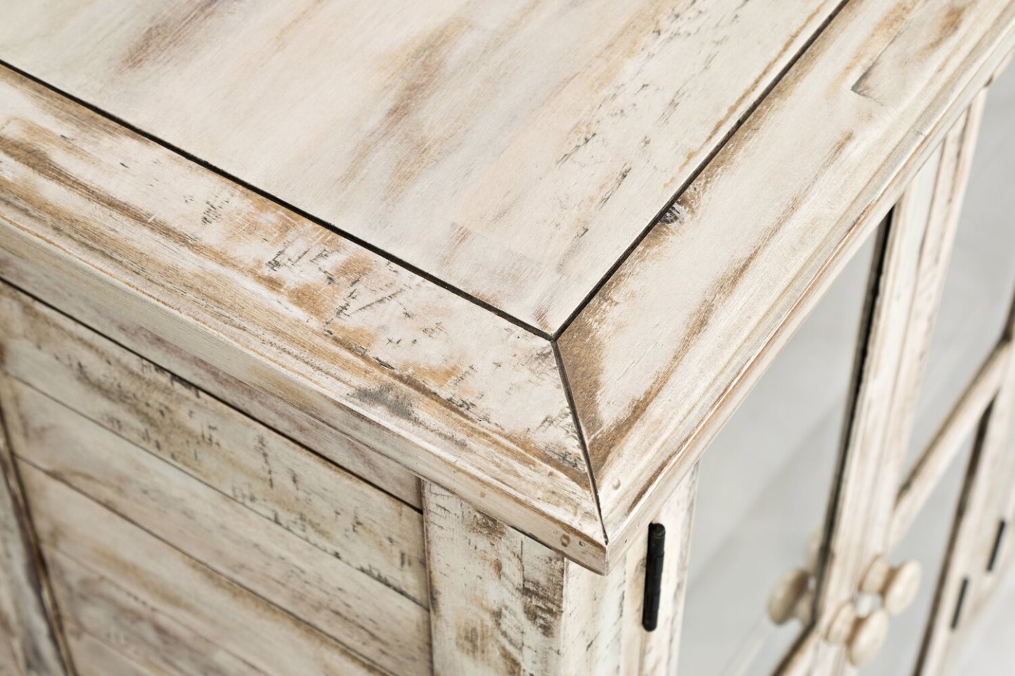 Rocco 70 6-Door Large Accent Cabinet - Crème|Grande armoire décorative Rocco de 70 po avec 6 portes - crème