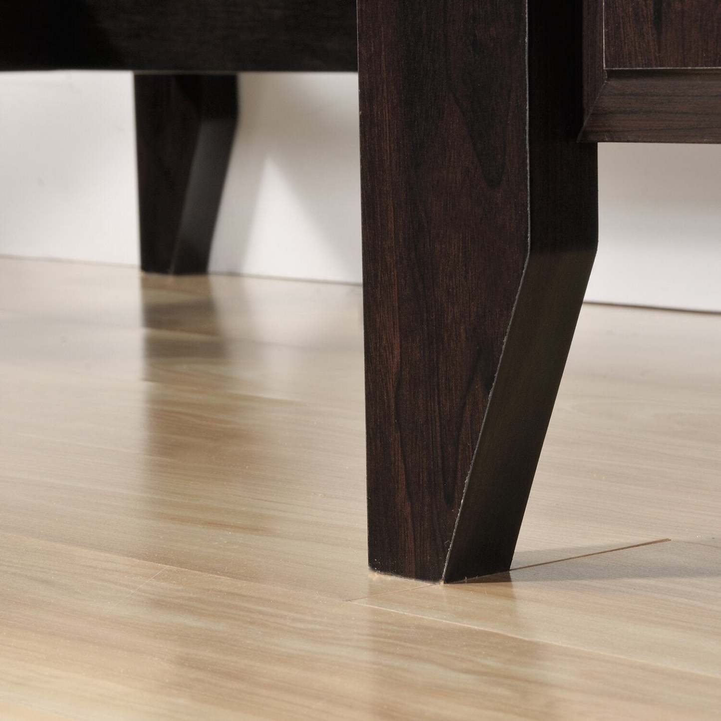 Bureau traditionnel Murray de 53 po avec dessus relevable et rangement - brun foncé