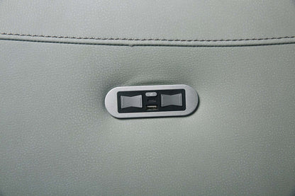 Sofa à inclinaison électrique Gianna de 76 po en cuir véritable avec appuie-têtes électriques et ports USB - bleu spa