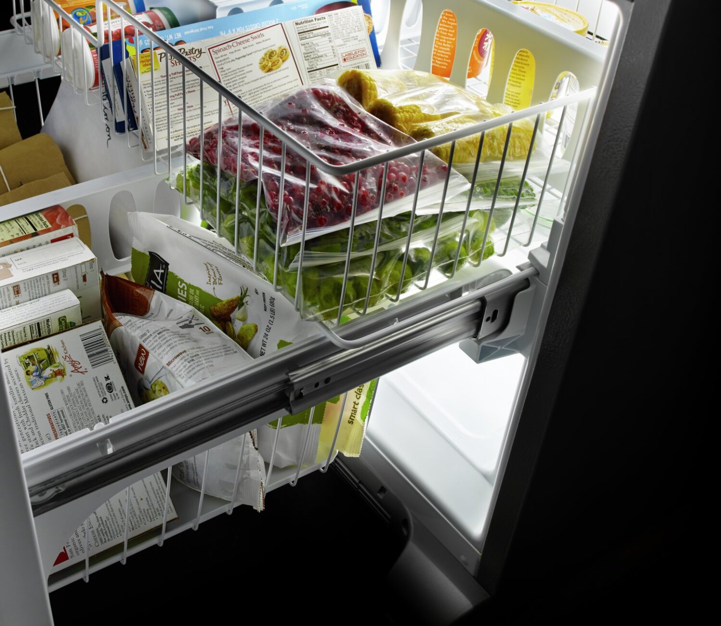 Réfrigérateur Whirlpool de 33 22 pi³ à congélateur inférieur - acier inoxydable noir - WRFF5333PV | Tourbillon 33 22 Cu. Fort. Réfrigérateur à congélateur inférieur - Inox noir - WRFF…