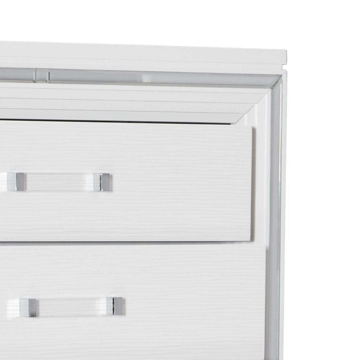 Commode de chambre Max, 5 tiroirs, 38 L x 54,3 H, Glam - Blanc | Commode verticale somptueuse Max de 38 po (L) x 54,3 po (H) à 5 tiroirs pour la chambre à coucher - blanche