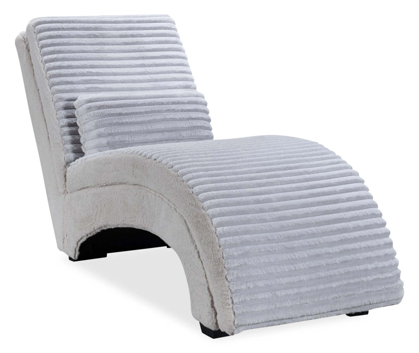 Chaise longue en tissu fausse fourrure ultra pelucheux Cleo 26 avec oreiller décoratif - Gris clair | Fauteuil long de détente Cleo de 26 po en tissu de fausse fourrure très douce avec coussin décoratif - gris clair
