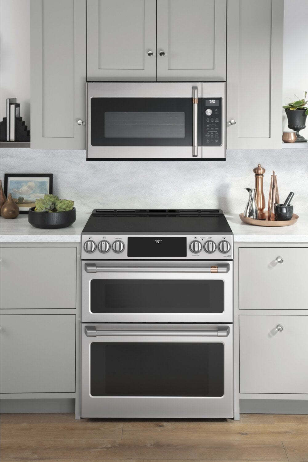 Cuisinière intelligente électrique Café de 6,7 pi³ avec convection européenne véritable - acier inoxydable - CCES750P2MS1