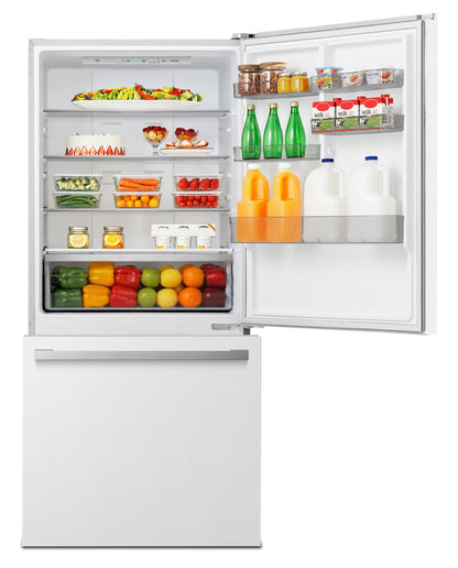 Réfrigérateur Hisense de 31,1 po et de 17 pi³ à congélateur inférieur - blanc - RB17A2CWE | Hisense 31.1 17 Cu. Ft. Bottom-Mount Refrigerator - White - RB17A2CWE