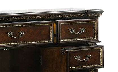 Commode Wynn pour chambre à coucher à 9 tiroirs avec armoire de rangement, 67,8 L x 40,5 H - Brun Cerise | Commode Wynn de 67,8 po (L) x 40,5 po (H) à 9 tiroirs avec armoire de rangement pour la chambre à coucher - brun cerisier