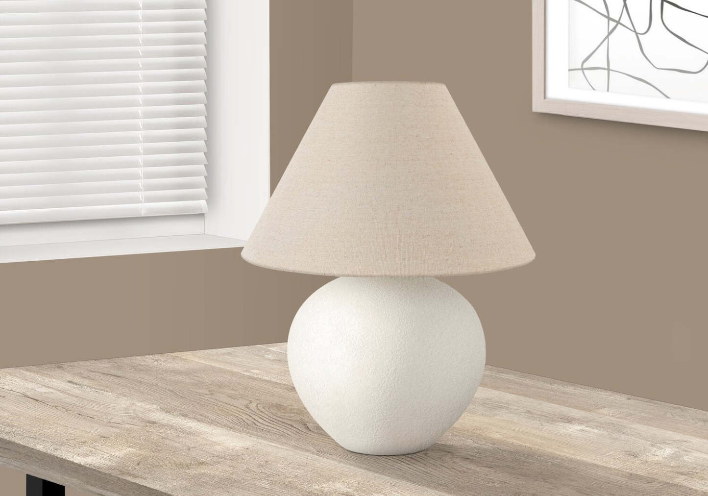 16 Cream Ceramic with Empire Shade Table Lamp|Lampe de table en céramique crème de 16 po avec abat-jour empire