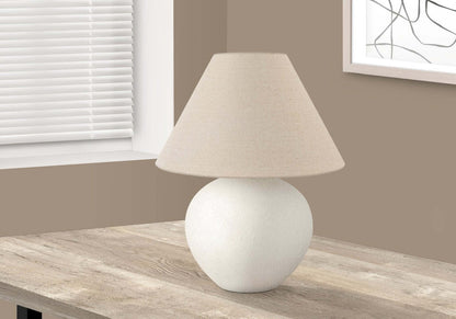 16 Cream Ceramic with Empire Shade Table Lamp|Lampe de table en céramique crème de 16 po avec abat-jour empire