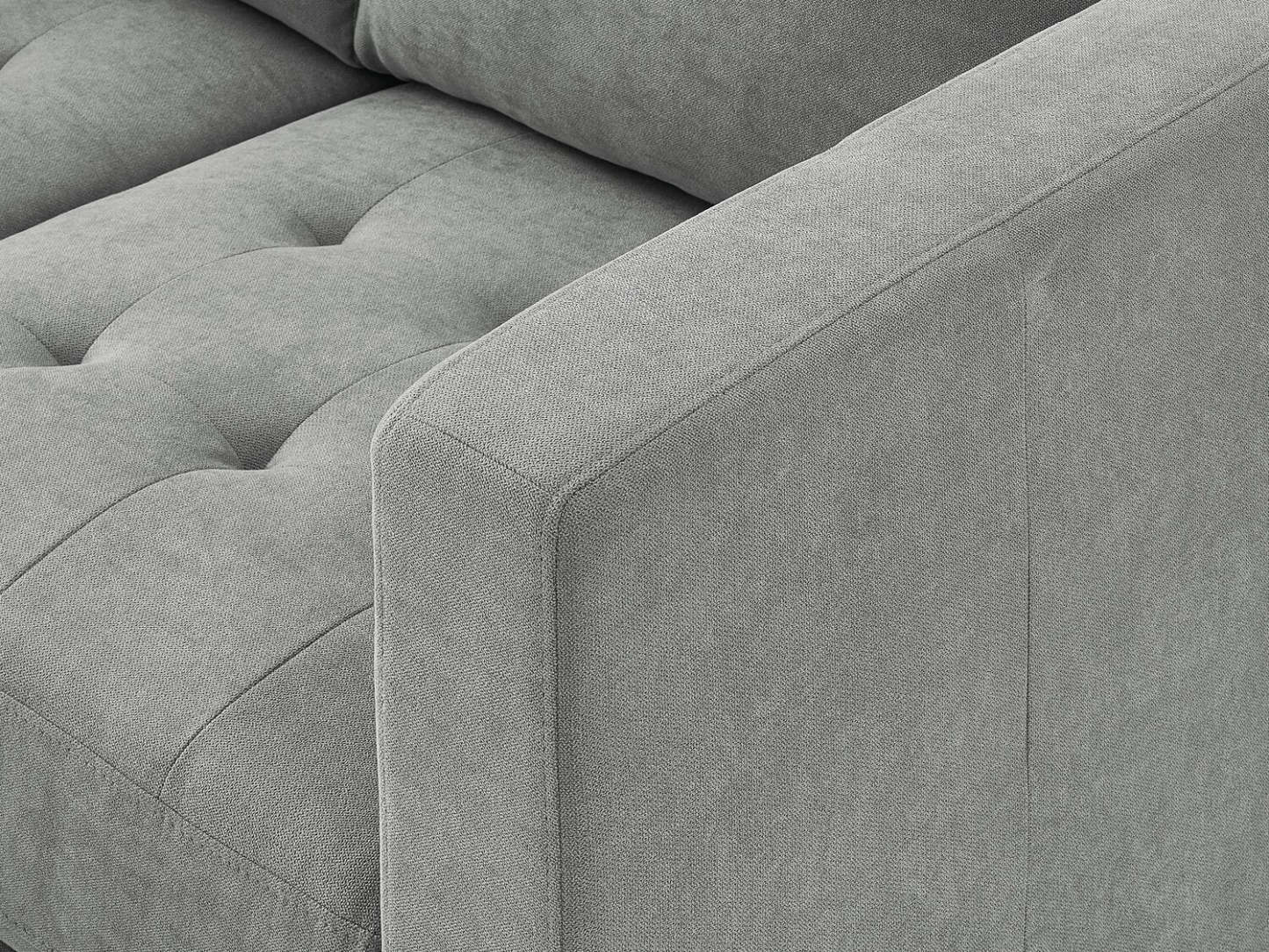 Causeuse en tissu Metro 57 avec coussins de siège capitonnés et coussins de dossier réversibles - Gris | Causeuse Metro de 57 po en tissu avec coussins de siège capitonnés et coussins de dossier réversibles - grise