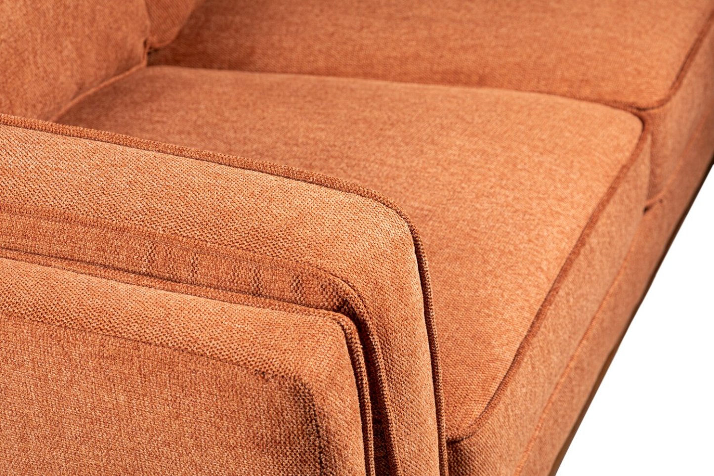 Kort & Co. Causeuse Kassia 65,4 po en tissu d’apparence lin avec base et pattes en bois - orange