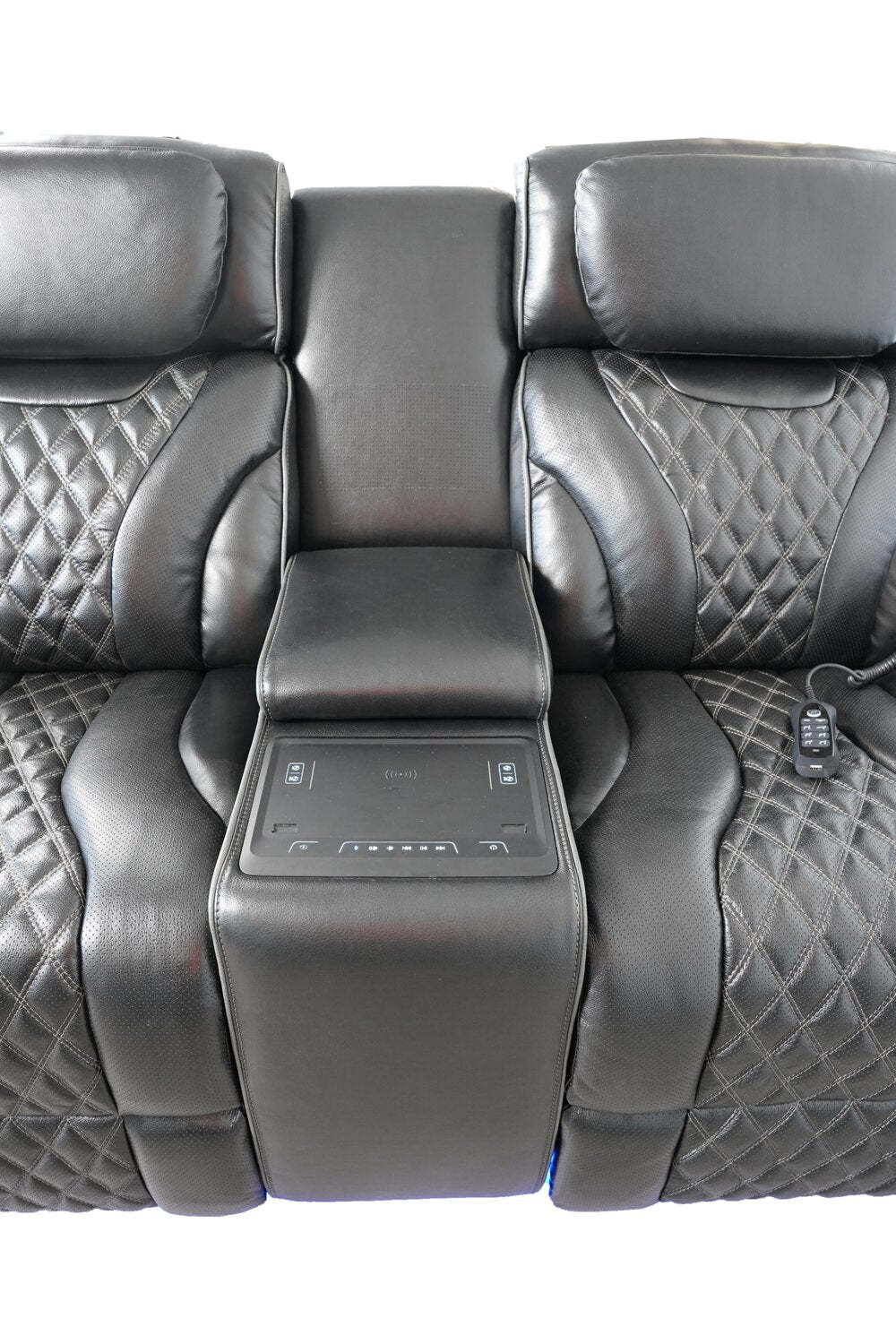 Causeuse de massage à inclinaison électrique Elite de 74 po en cuir avec véritable son immersif et appuie-têtes électriques - noire