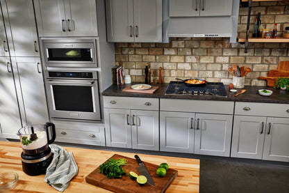 Four à micro-ondes encastré KitchenAid de 1,1 pi3 avec cuisson à 900 W - acier inoxydable - YKMBT501…