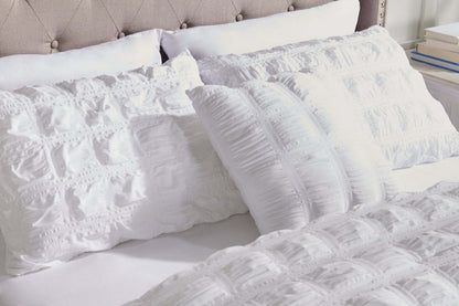 Ensemble d'édredon Elanna 4 pièces pour lit double/grand lit - Blanc | Ensemble d'édredon Elanna 4 pièces pour lit double ou grand lit - blanc | ELNNA4FQ