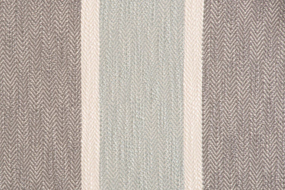 Fauteuil d’appoint Tula de 38 po fabriqué au Canada en tissu avec accoudoirs enroulés - brume multicolore