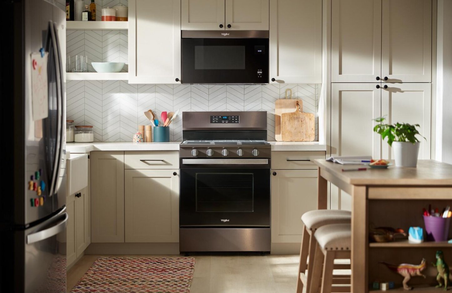 Cuisinière à gaz Whirlpool de 5 pi³ avec friture à air et autonettoyage - acier inoxydable noir - WFGS5030RV | WFGS50RV