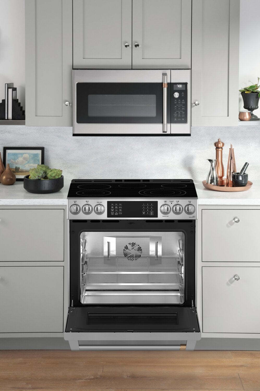Cuisinière électrique Café de 30 po et de 5,7 pi3 avec cuisson dynamique - acier inoxydable - CRS70XAWCS1 | Cuisinière électrique Café de 5,7 pi3 et de 30 po avec cuisson dynamique - acier inoxydable - CRS70XAWCS1 | CRS70XA1