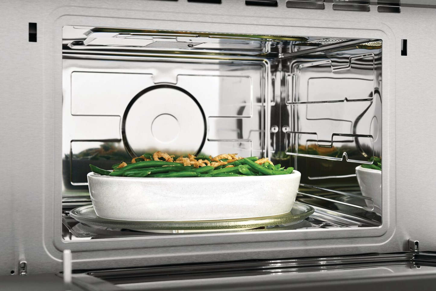 Four à micro-ondes encastré Frigidaire Gallery de 1,6 pi³ avec cuisson par capteur et réchauffage par capteur - Résistant aux traces®… | Frigidaire Gallery 1.6 Cu. Ft. Built-In Microwave with Sensor Cook and Sensor Reheat - Smudge-Proof®…