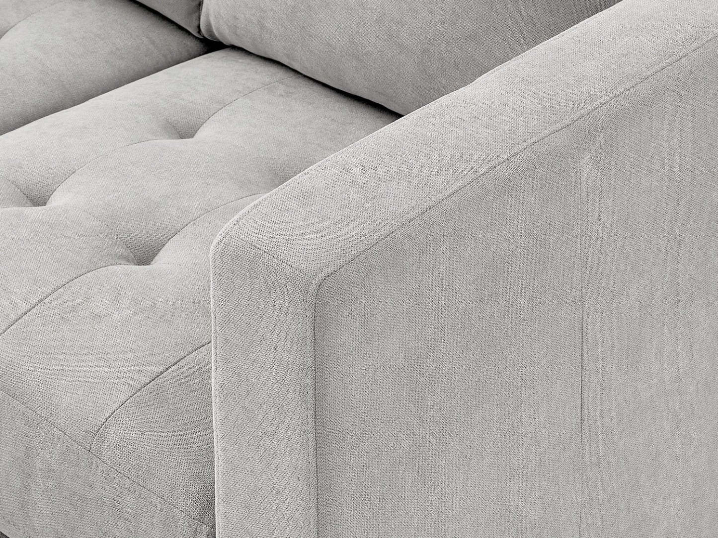 Causeuse en tissu Metro 57 avec coussins de siège touffetés et coussins de dossier réversibles - Neutre | Causeuse Metro de 57 po en tissu avec coussins de siège capitonnés et coussins de dossier réversibles - neutre