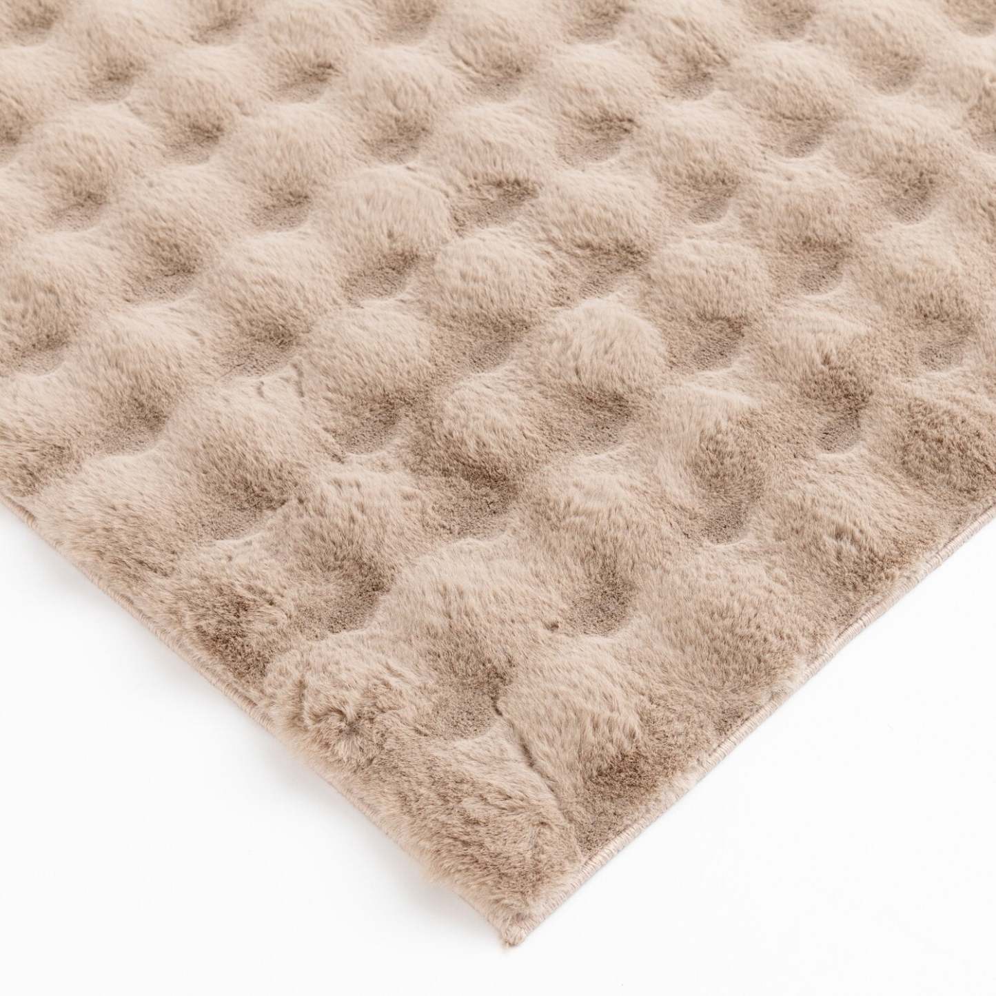 Tapis en fausse fourrure taupe à bulles avec envers en mousse à mémoire de forme – 7' x 10' | Tapis Bubble en fausse fourrure taupe avec revers en mousse à mémoire de forme - 7 pi x 10 pi | BUBBTP08