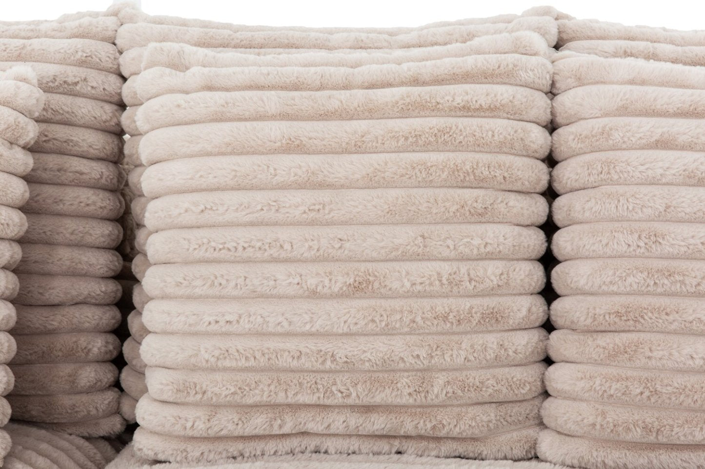 Alto 2-Piece Ultra Plush Faux Fur Fabric Sectional with Dual Cupholders and USB Ports - Mink Taupe | Canapé sectionnel Alto 2 pièces en tissu de fausse fourrure très douce avec deux porte-gobelets et ports USB - vison taupe