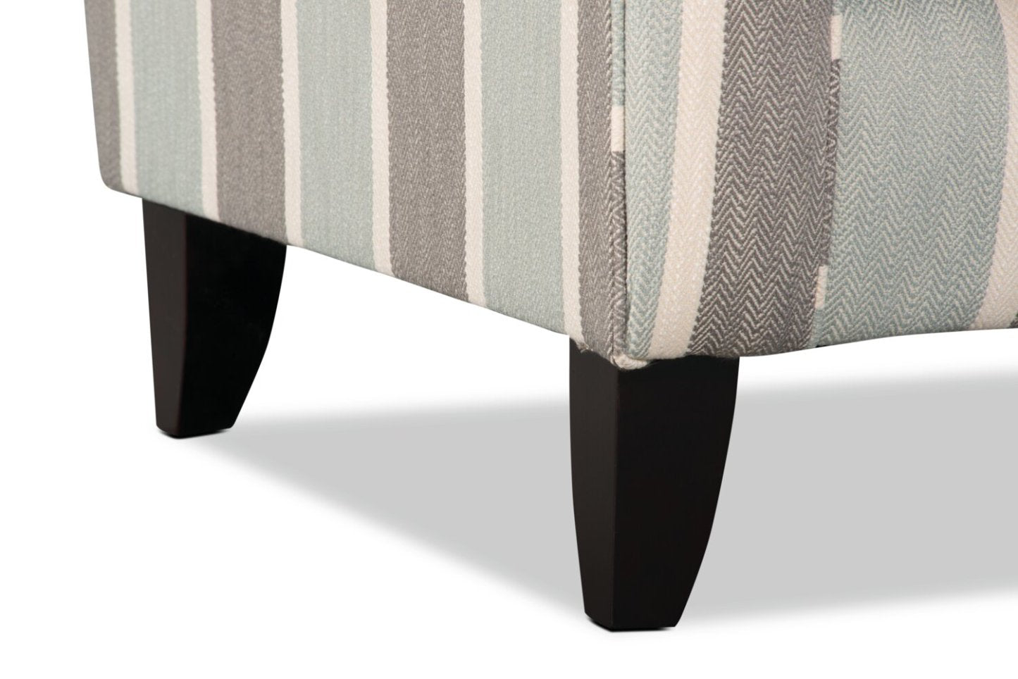 Fauteuil d’appoint Tula de 38 po fabriqué au Canada en tissu avec accoudoirs enroulés - brume multicolore