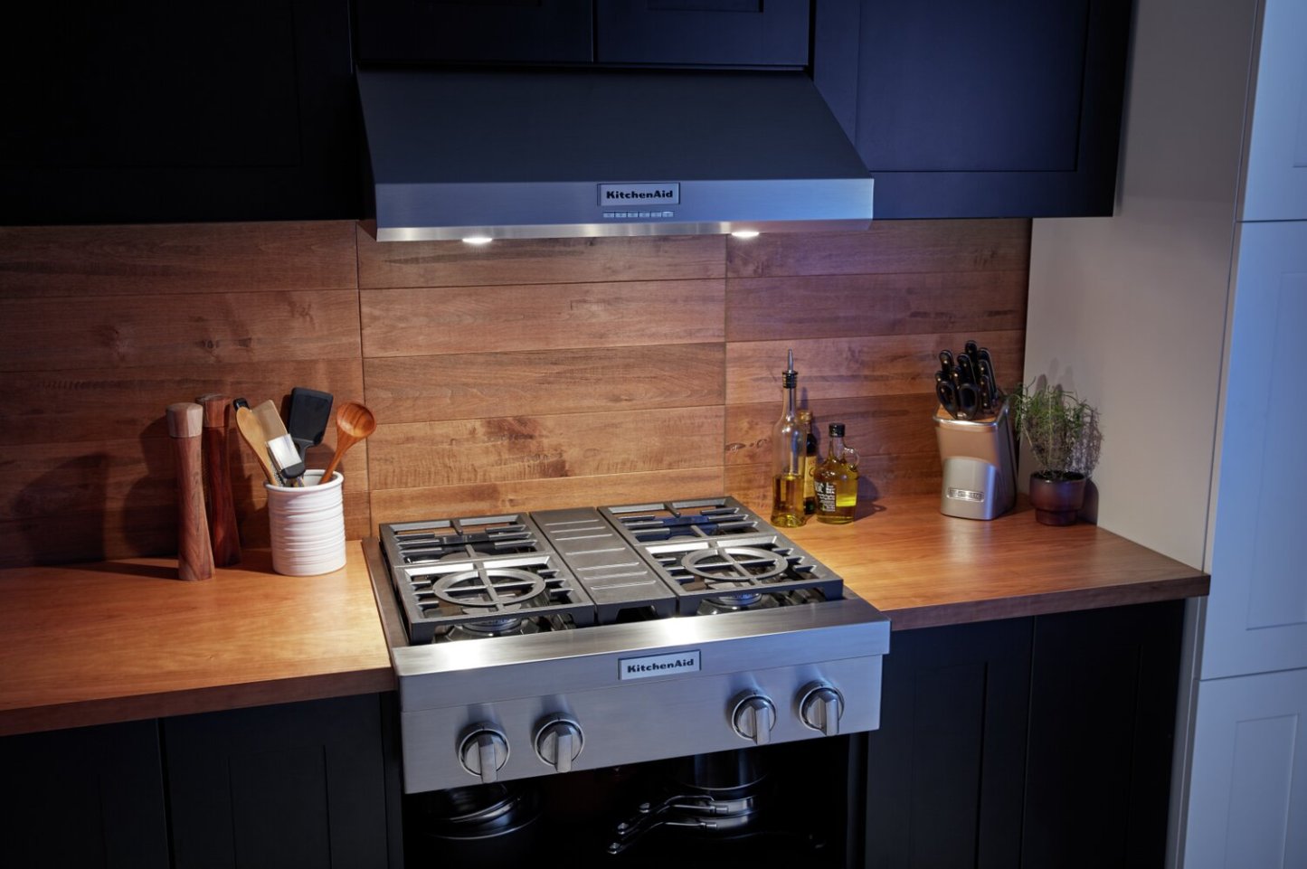 KitchenAid 30 Hotte de cuisinière sous l'armoire de style commercial - KVUC600KSS | Hotte de cuisinière sous l'armoire KitchenAid de 30 po de style commercial - KVUC600KSS | KVUC6KSS