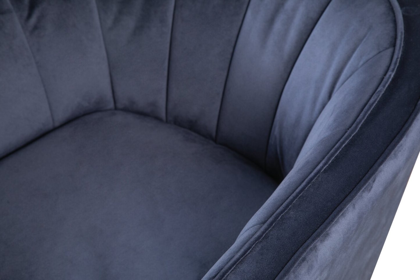 Chaise d'appoint en tissu velours Brinley 29 avec pieds en bois - Bleu | Fauteuil d'appoint Brinley de 29 po en tissu de velours avec pattes en bois - bleu